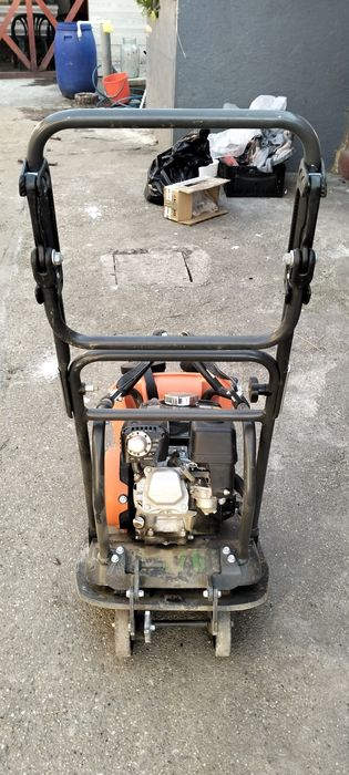 Vând Placa Compactoare/Mașină de tăiat asfalt și beton