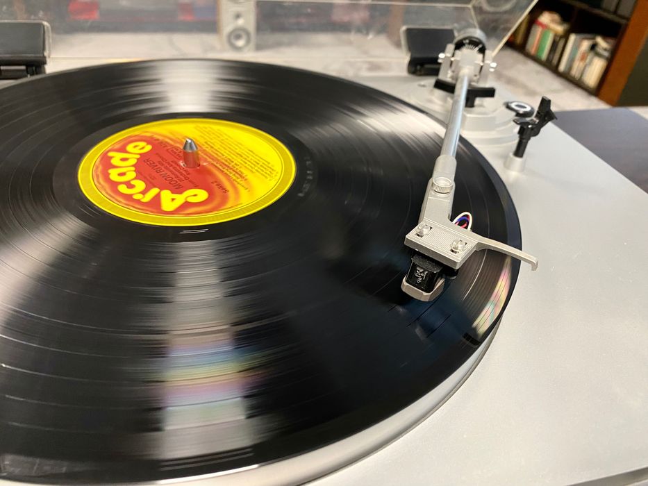 Полуавтоматичен грамофон JVC