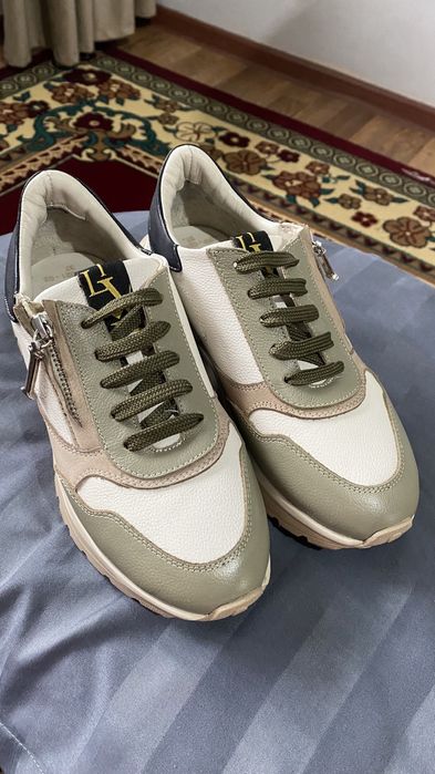 Крассовки Ilvi каробка есть!