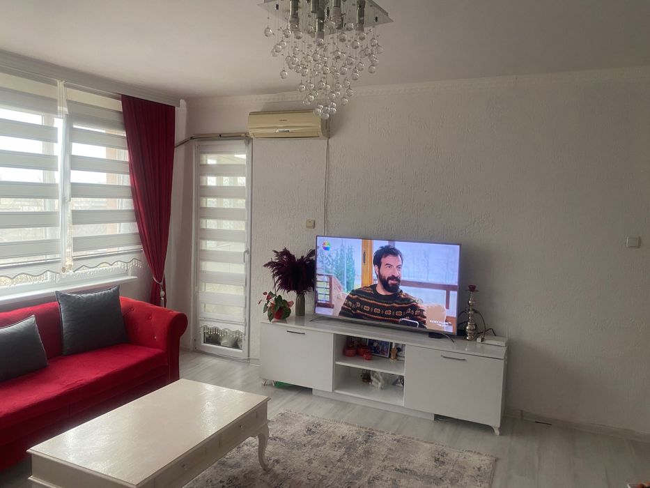 Продава се Четиристаен апартамент в с. Айрово, Област Кърджали - 100 кв.м за 1050 €/кв.м - Снимка #2