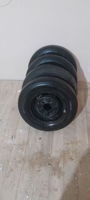 Damas baloni sotiladi