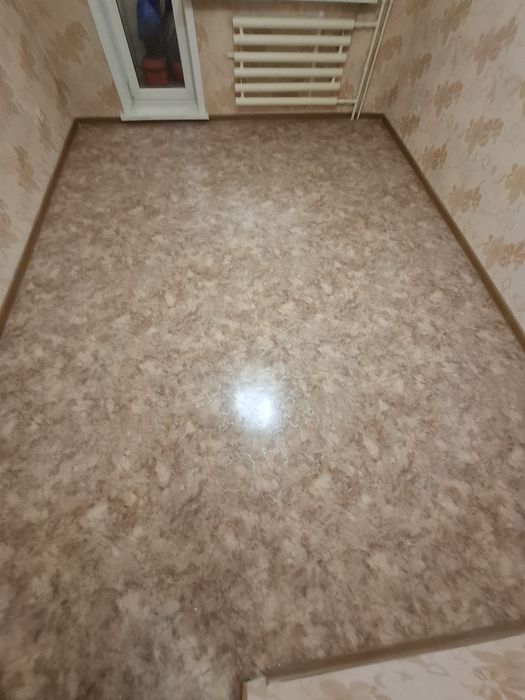 Продам линолеум. 12кв.м.