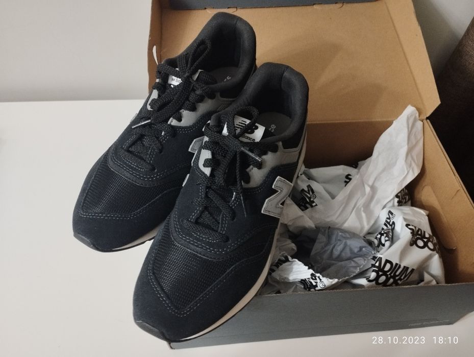 Кроссовки новые.