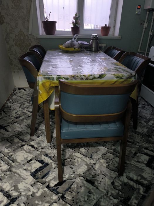 Стол стул сотилади