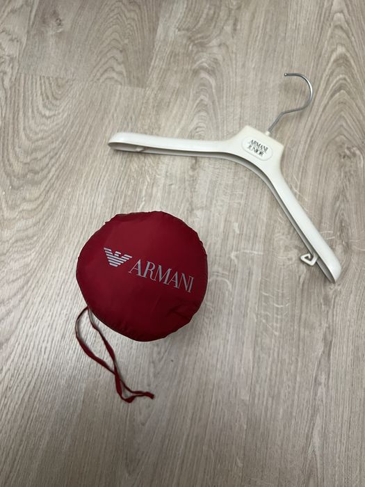 Армани куртка оригинал 2 года