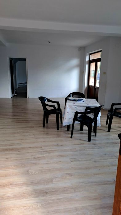 Casa de vanzare / vila / spatiu comercial / mun Tg-Jiu / zona Lido / 2 intrari individuale / afacere & locuinta /  posibilitate schimb cu apartament