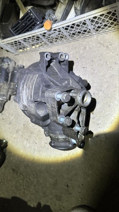 Продаётся передний редуктор на W210 4matic