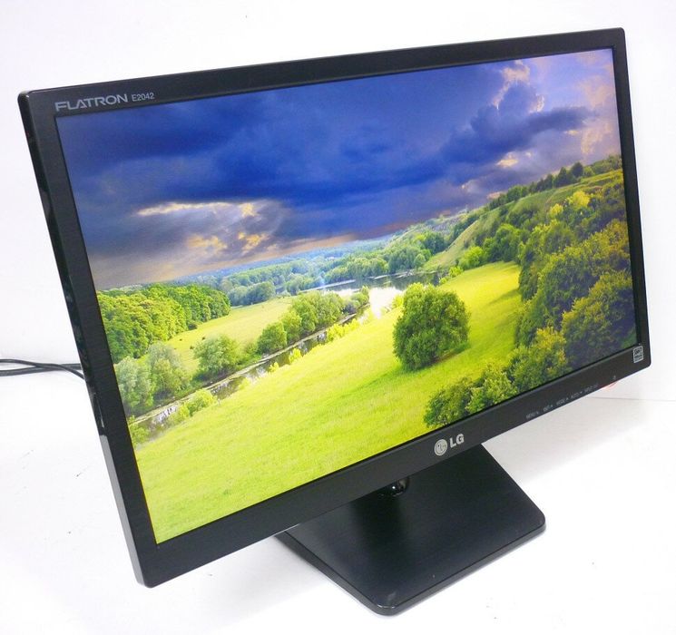 Монитор продам в хорошем состоянии