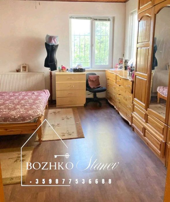 Продавам къща в с. Детелина