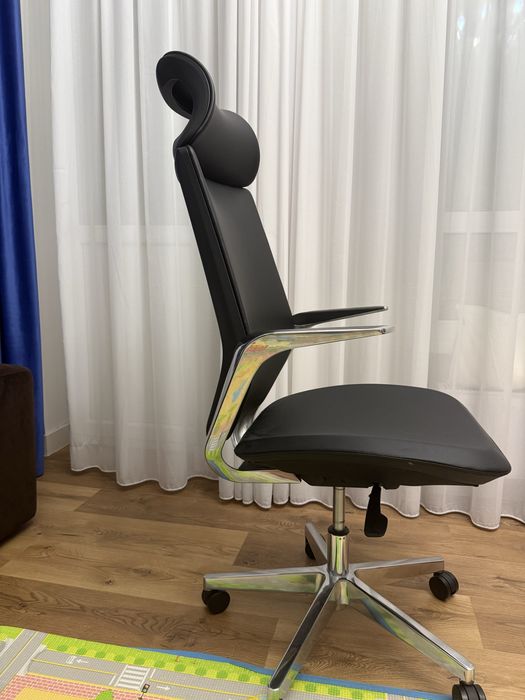 Кресло руководителя модерн , элегантная