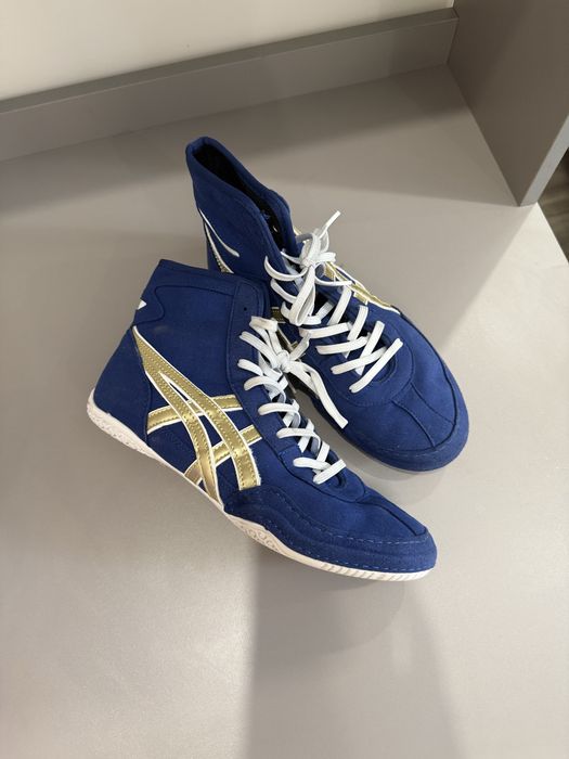 Продам обувь для борьбы