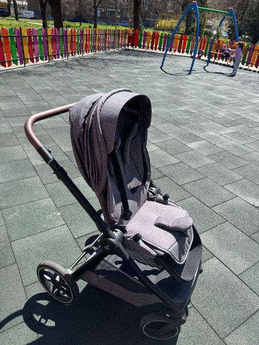 Количка Maxi Cosi Oxford с гаранция до 24.06.2027 + адаптери за кошче