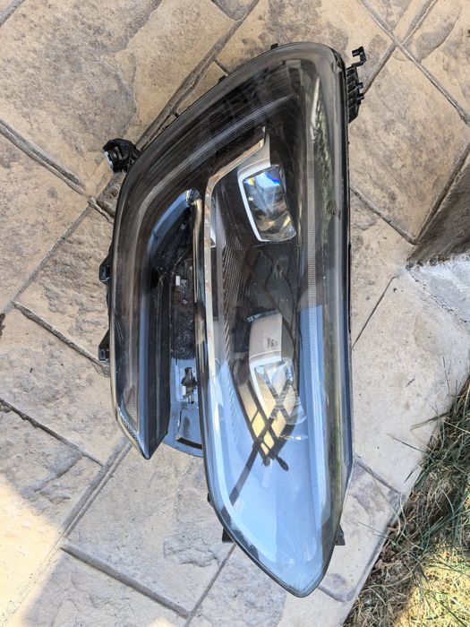 Фар десен за Рено меган 2015 - 2020