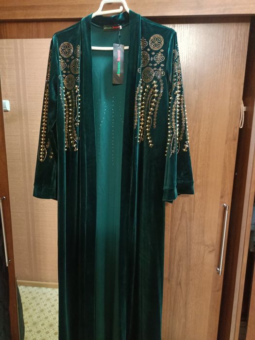 Ұлттық шапан , камзолдар сатылады