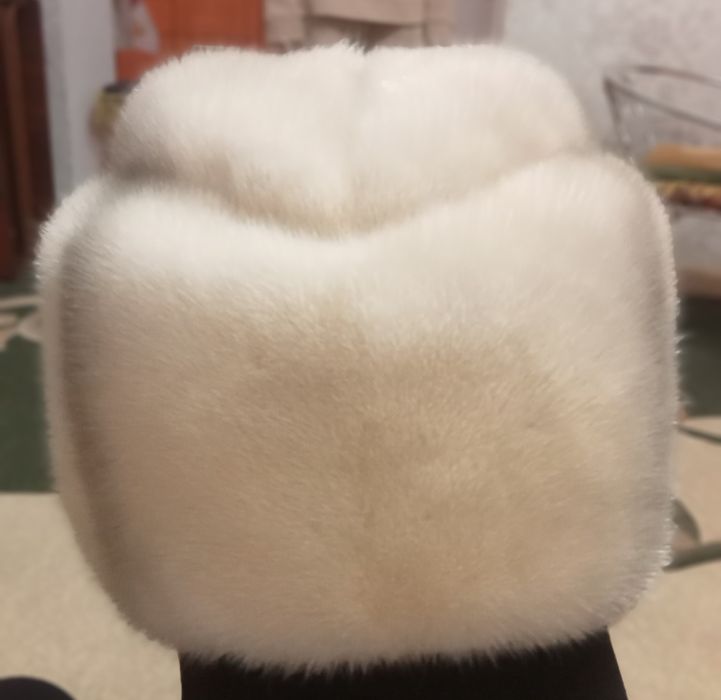 Продам норковую шапка
