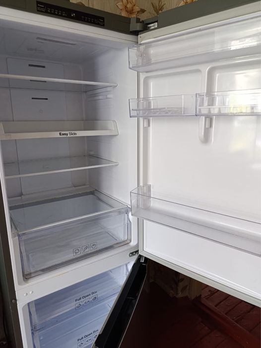 Продам холодильник samsung
