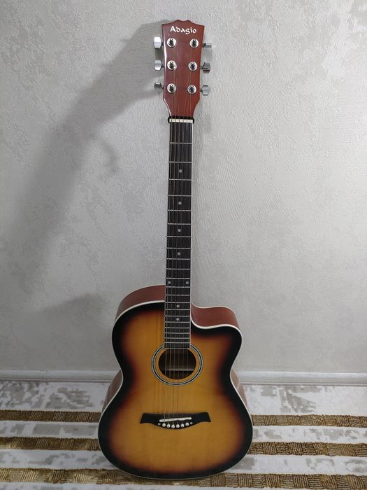 Гитара акустическая