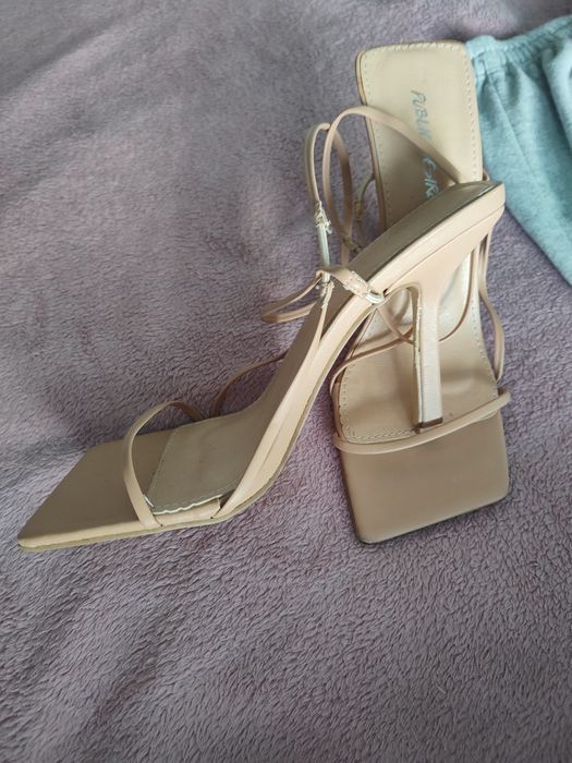 Оригинални обувки 38