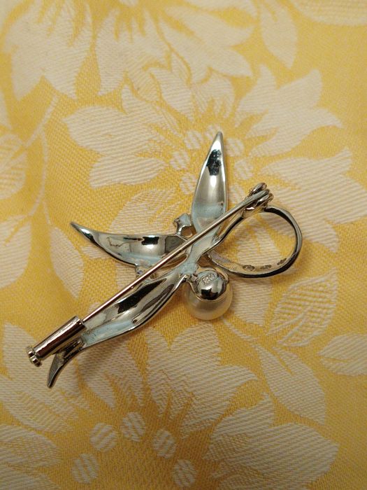 Брошь серебряная