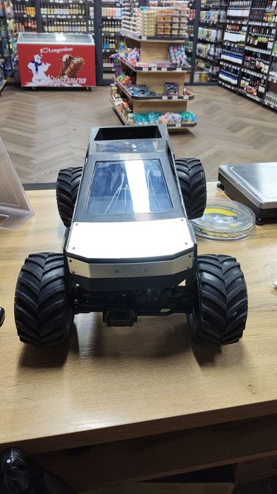 Машины на пульту управления