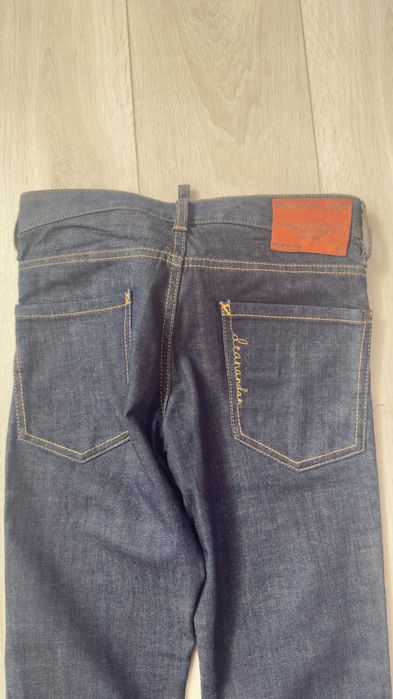 Blugi Dsquared2, marime 42, talie 72 cm, lungime 93 cm
