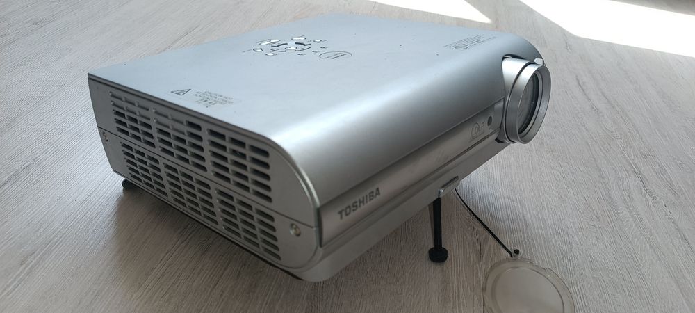 Проектор TOSHIBA TDP-S35