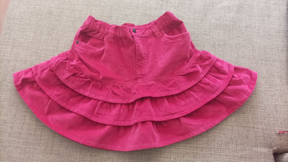 Маслинено червена кадифена детска пола