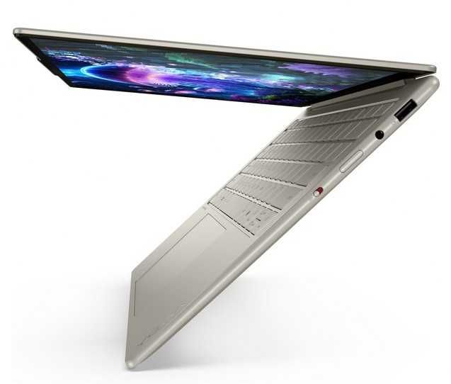 Lenovo YOGA 7 Intel Ultra 7 258V 32GB 1TB 14" 2.8K OLED WQXGA+ 120Hz