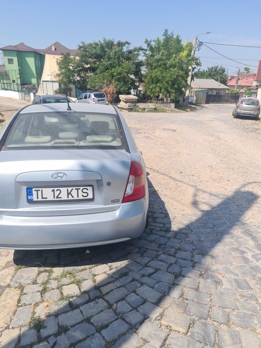 Vind Hyundai Accent fab 2007