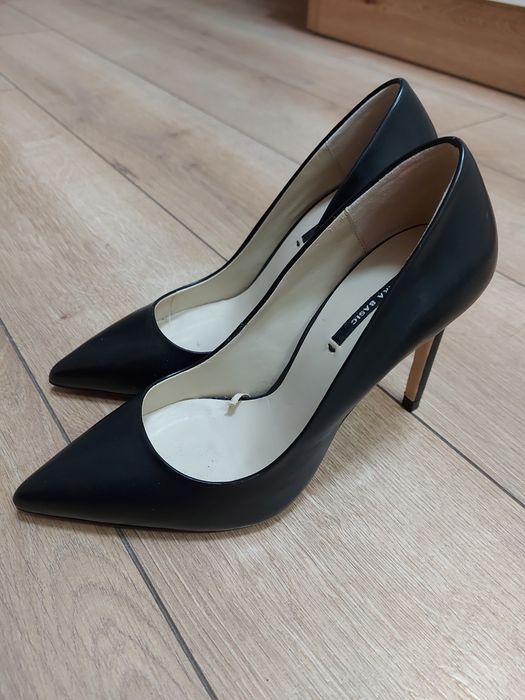 Туфли женские на шпильке
