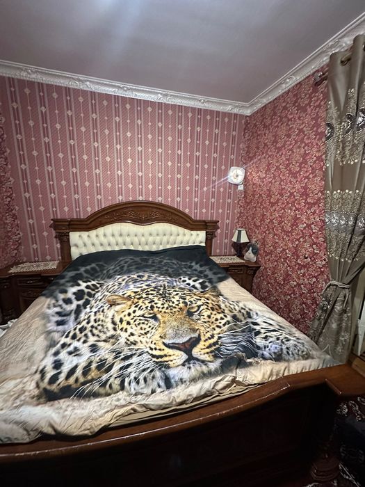 Спальная мебель в очень хорошем состоянии