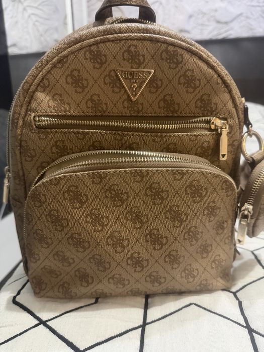 Раничка Guess като нова