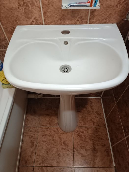 Продам раковину тюльпан