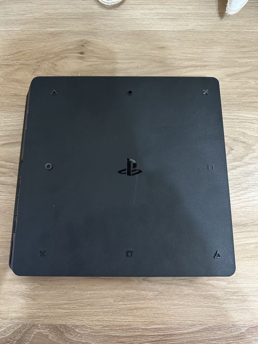 Playstation 4 Slim. 500gb. GoldHen 12.00