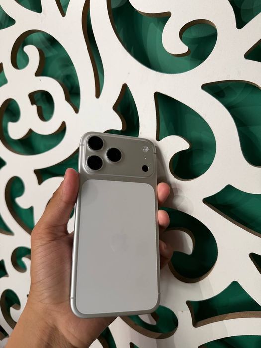 Iphone 17pro max sim esim 256gb 1400usd