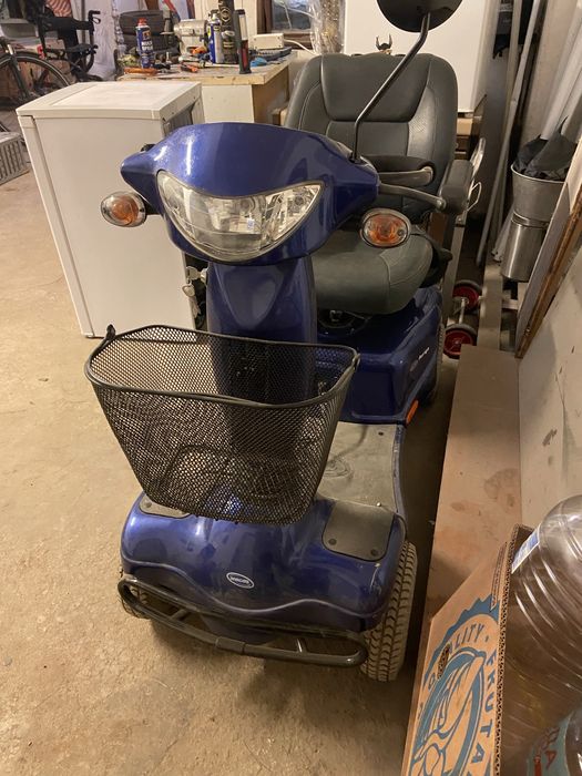 Инвалидна количка скутер Invacare Auriga