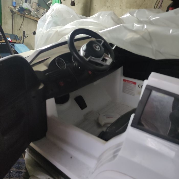 Детски джип 4х4 амг