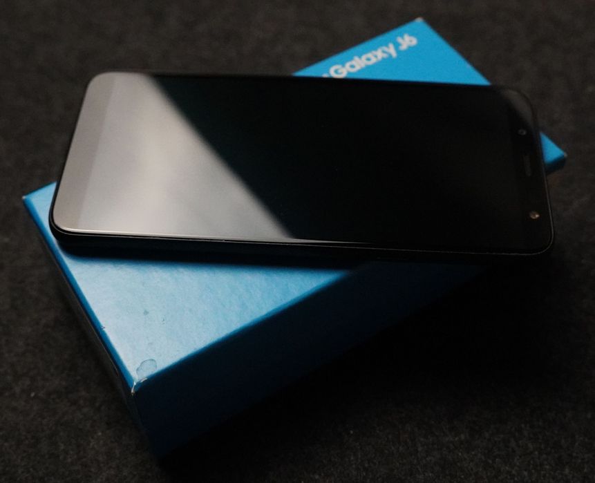 Samsung J6 + Huawei Smartband