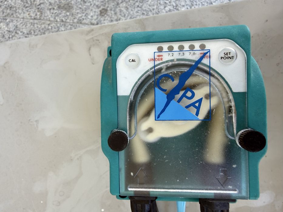 Sistem auto clor si ph pentru piscina