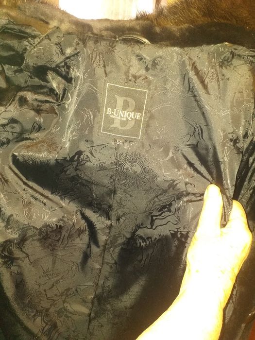 Шуба цигейковая воротник норка