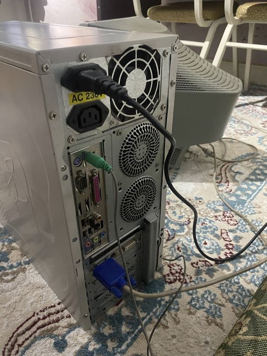 Старый компьютер