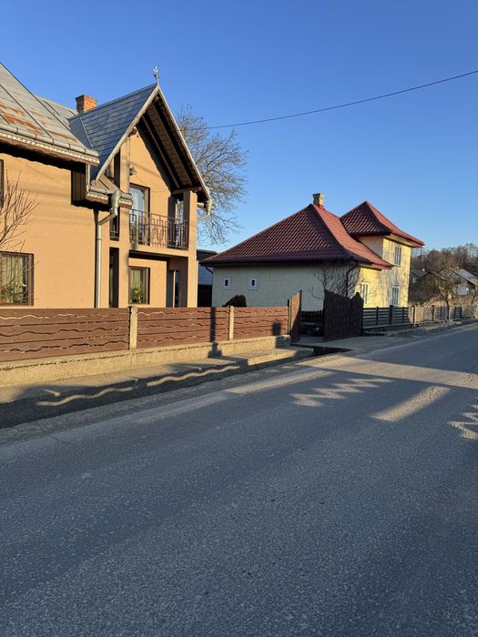 Doua case cu teren 10 ari, Vicovu de Jos