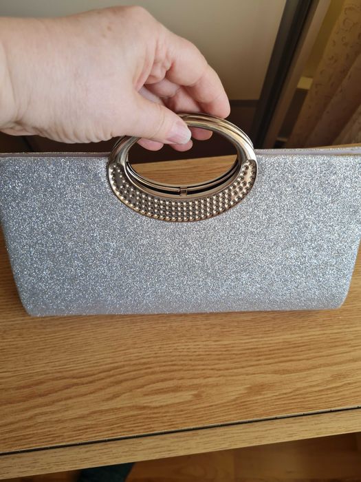 plic argintiu cu lantisor