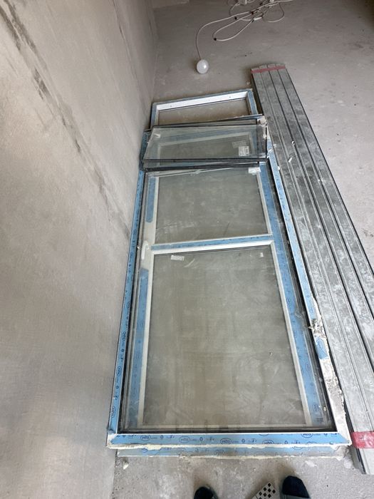 Пластиквый двери