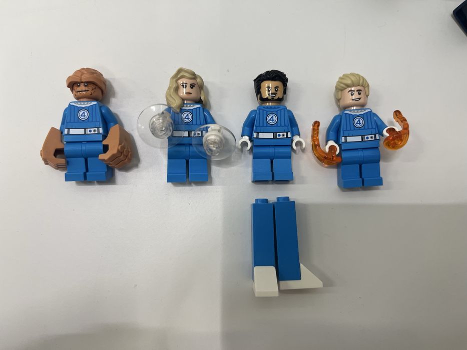 Продаю лего марвел