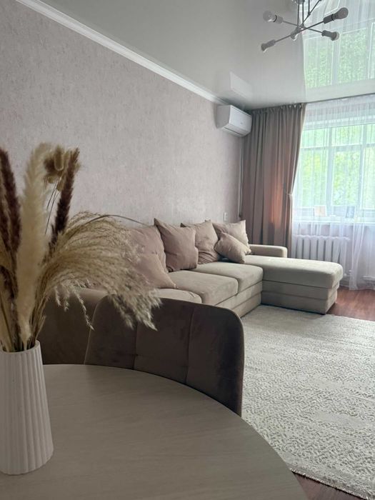 Продам 3 комн. кв. в центре