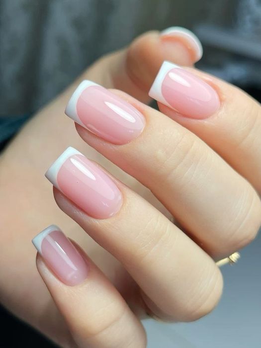 Услуги маникюра ,педикюра