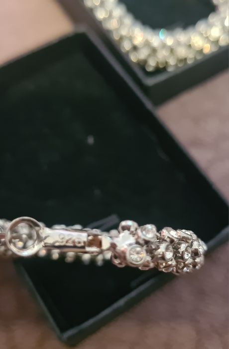 Комплект обеци и гривна, нови