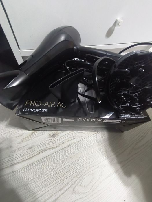 Сешоар за коса REMINGTON.