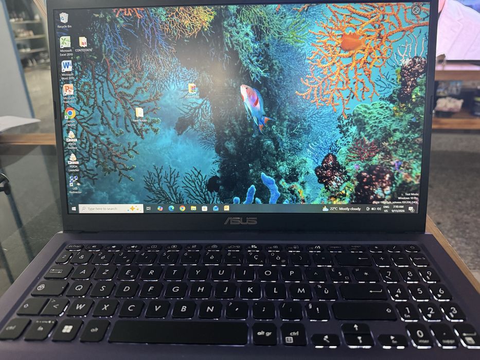 Vand laptop asus model x515j